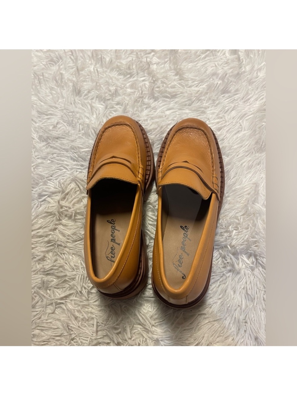 Free People Chunky Lug Sole Tan Leather Penny Loafers 39.5 9.5 - Picture 4 of 15